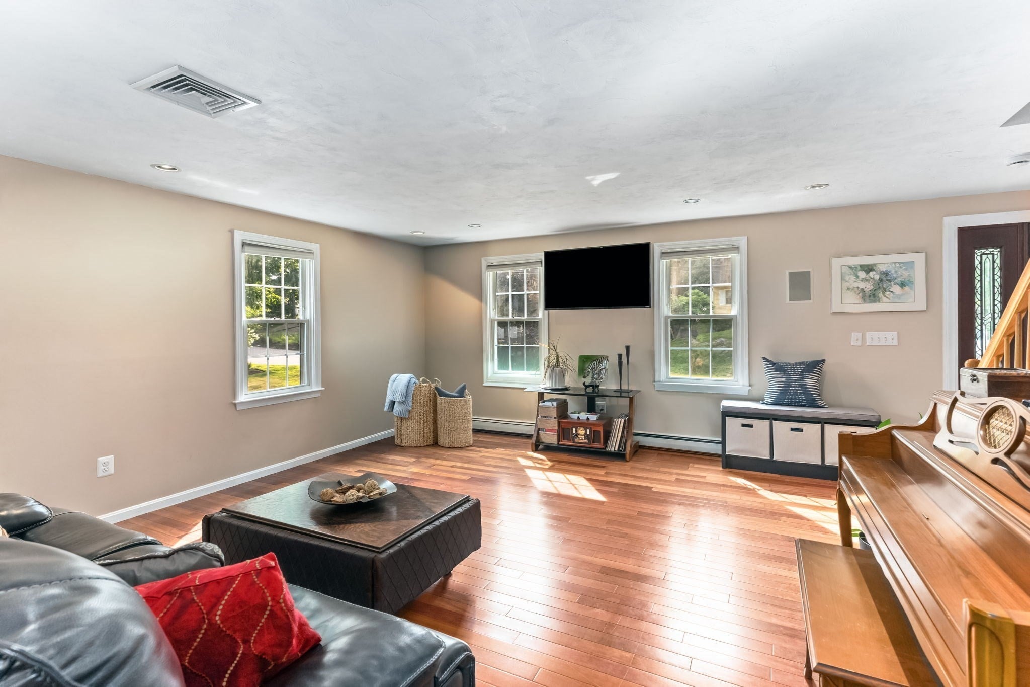 271 Cliff Drive