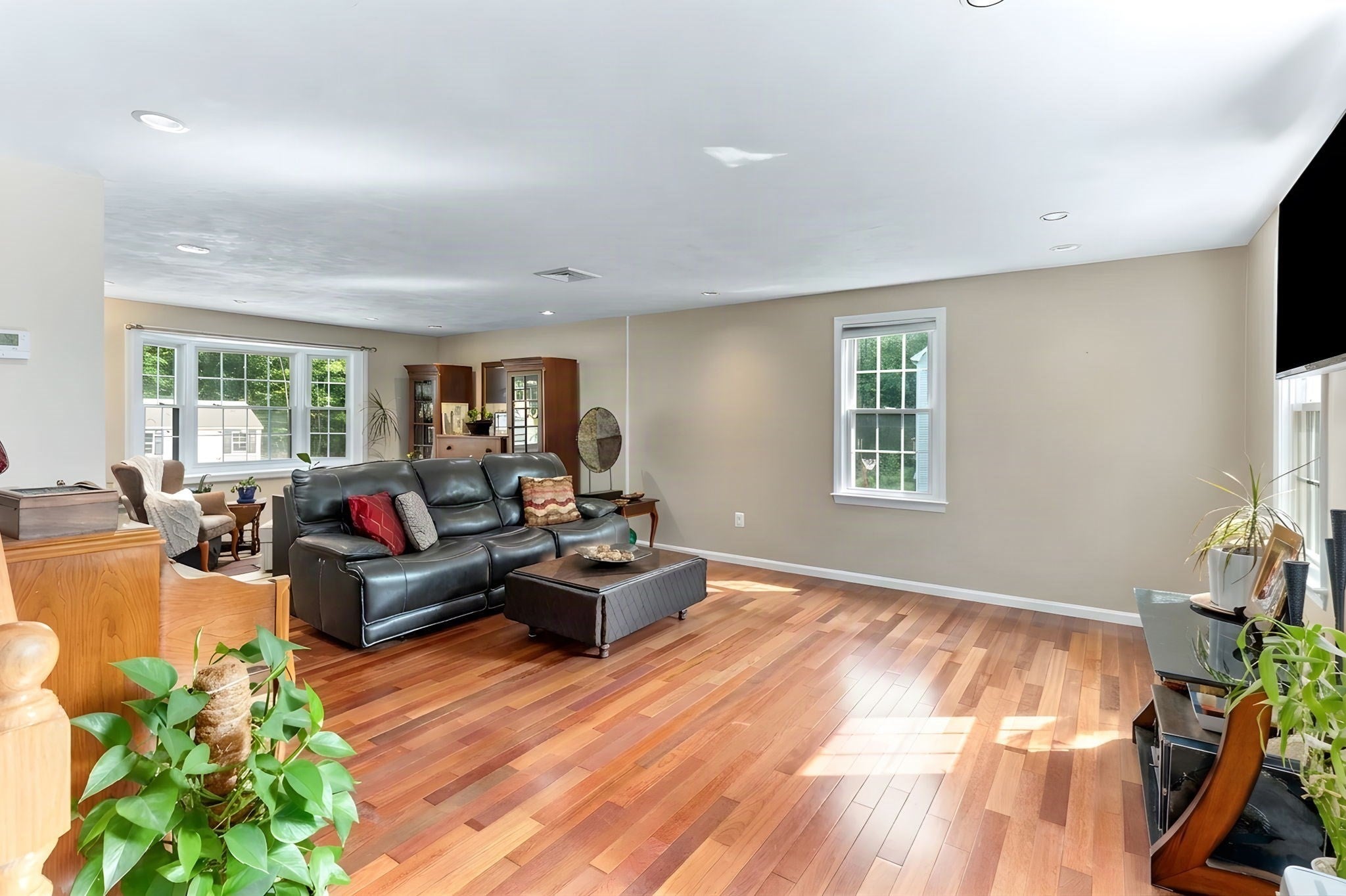 271 Cliff Drive