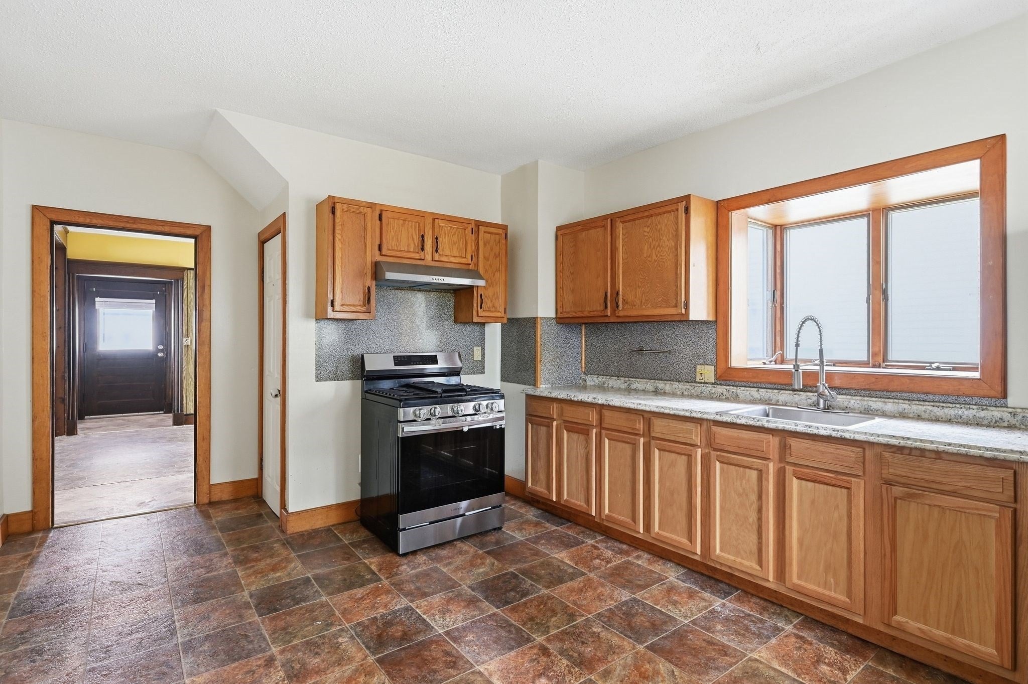 54 Commonwealth Ave, Springfield, MA, 54 Commonwealth Ave, Springfield, MA Photo #18