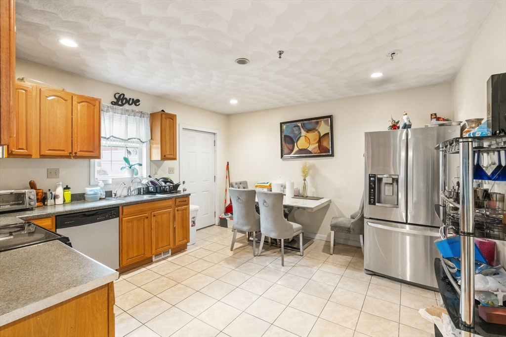 166 Union St 166