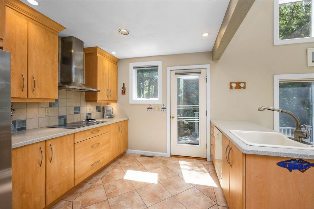 20 Holly Rd