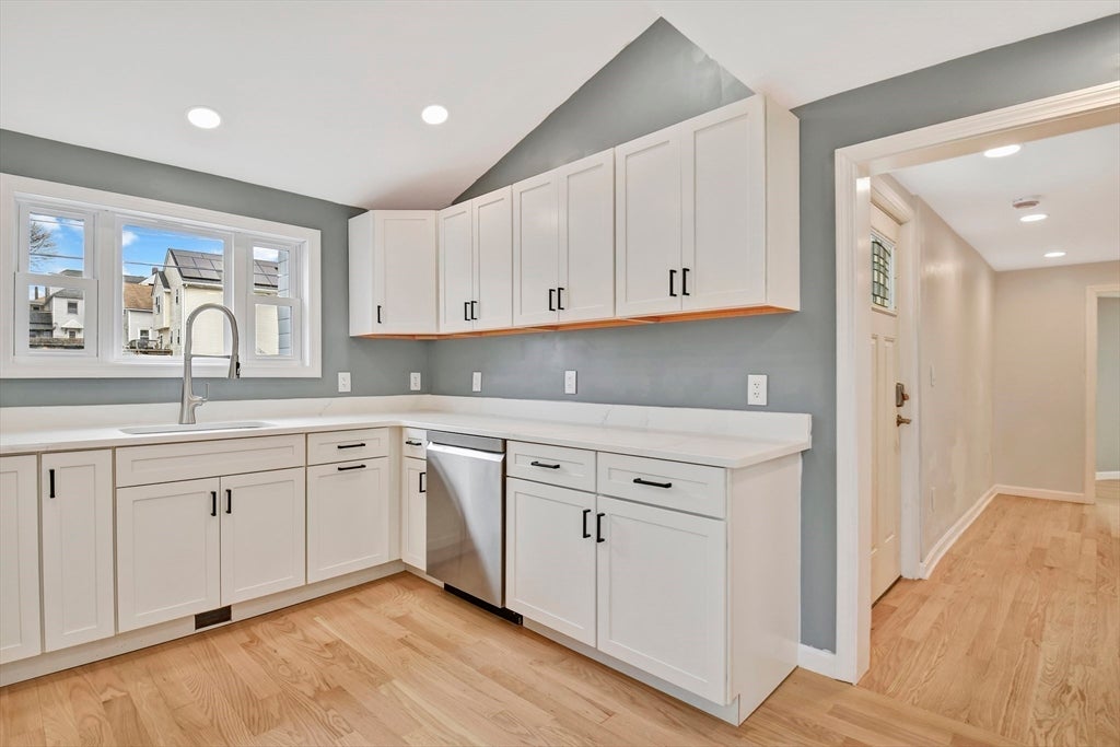 43 1/2 6th Avenue - Photo 2