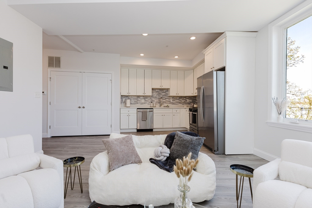 92-94 George St #203, Boston, MA Photo #13