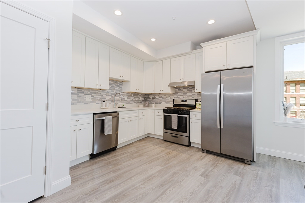 92-94 George St 203
