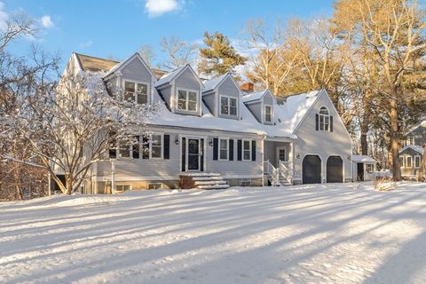 Photo of 183 Gardner St, Hingham, MA 02043 (MLS # 73510115)