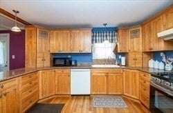 8 Highland St, Peabody, MA, 8 Highland St, Peabody, MA Photo #6