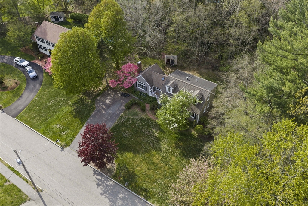 40 Longwater Dr