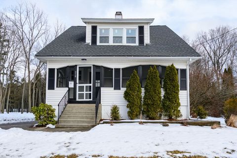 218 Holden St Worcester MA 01606