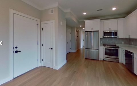 104-106 Warren St. 5 Boston MA 02135