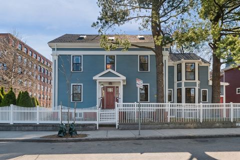 Photo of 23 Boardman St #23, Cambridge, MA 02139 (MLS # 73501124)