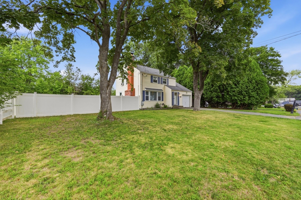108 Fenway Dr, Springfield, MA, 108 Fenway Dr, Springfield, MA Photo #39