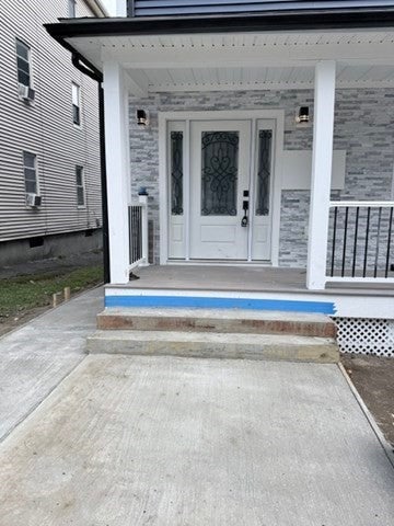 Photo of 9 Maxwell Ct, Worcester, MA