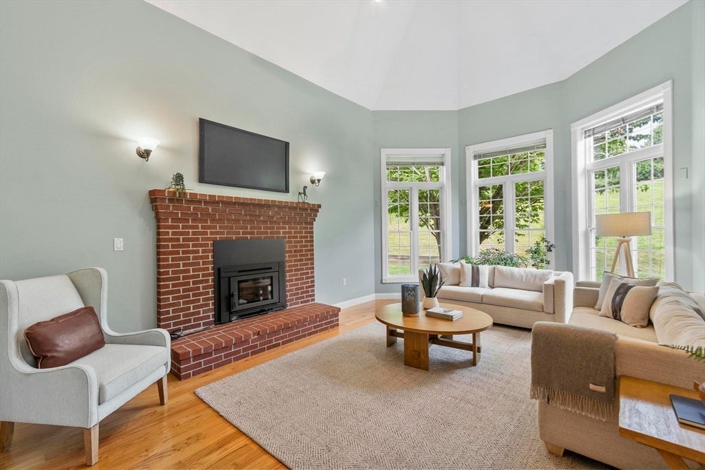 20 Wood Street, Groveland, MA Photo #8