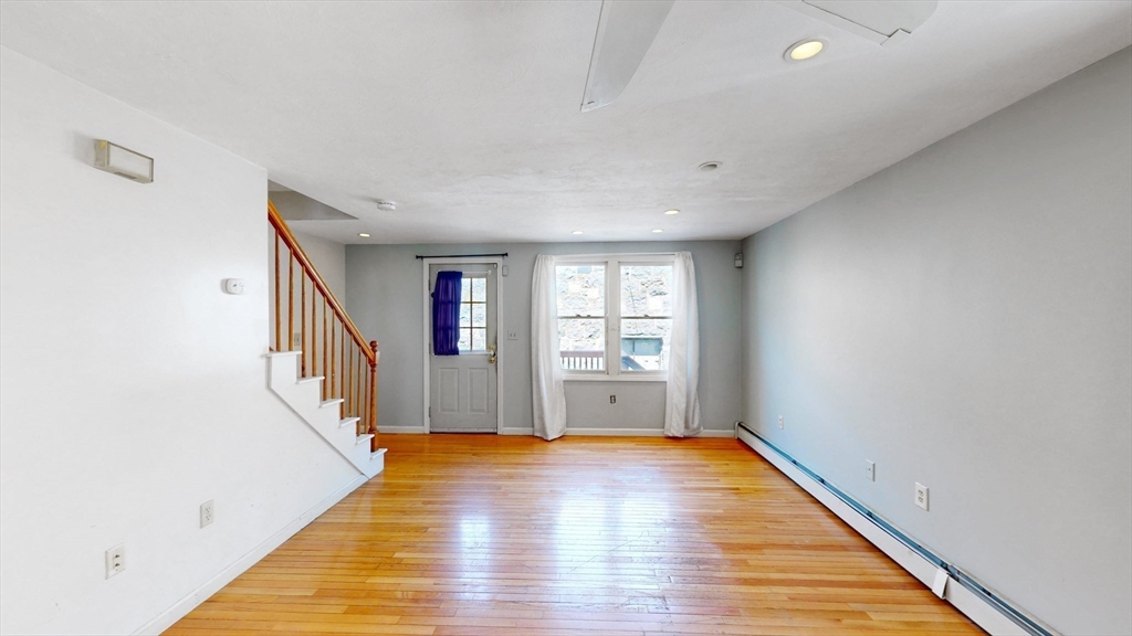 13-15 Torrey St 2