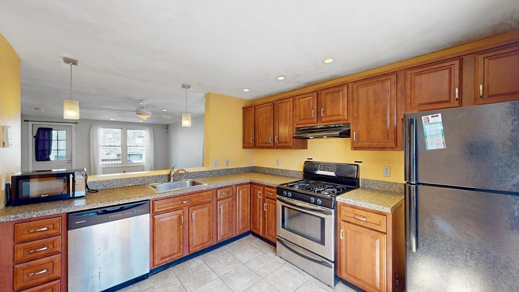 13-15 Torrey St 2