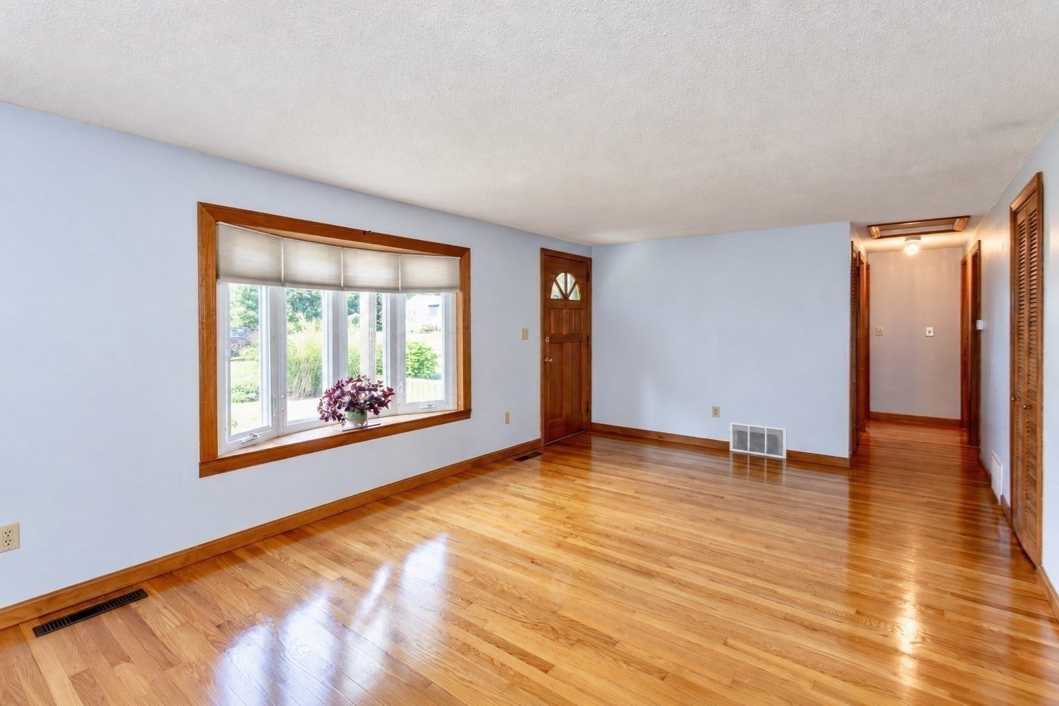71 Birch Bluffs Drive, Westfield, MA Photo #9