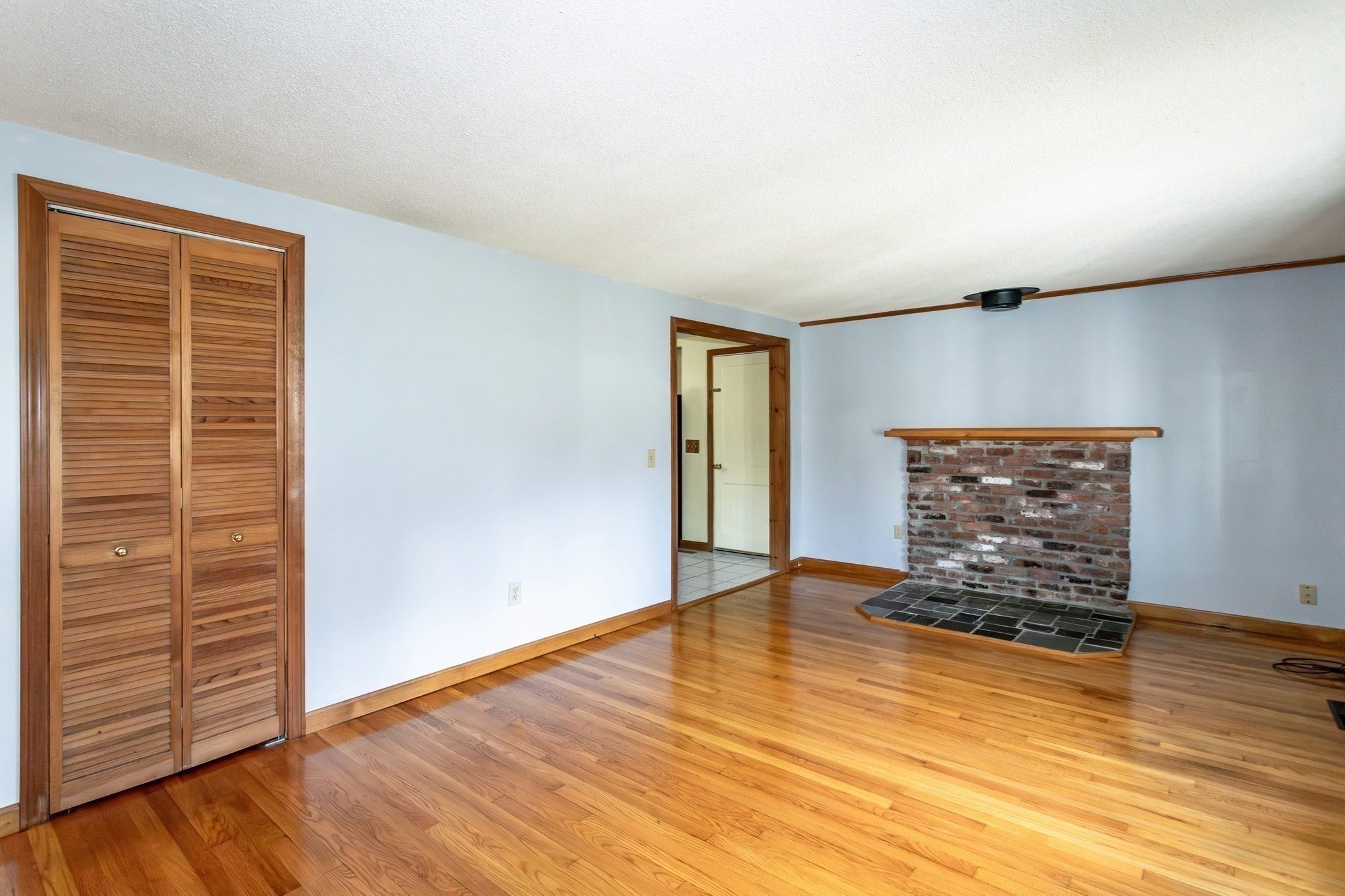 71 Birch Bluffs Drive, Westfield, MA Photo #6