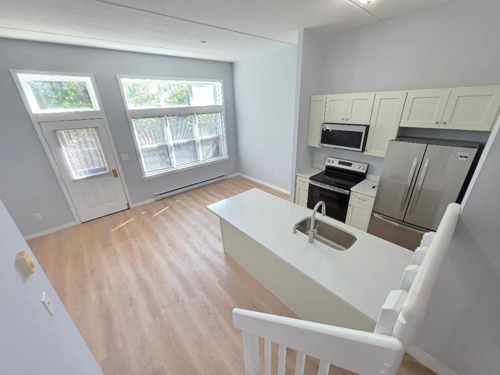 92 Lawn St 7-160