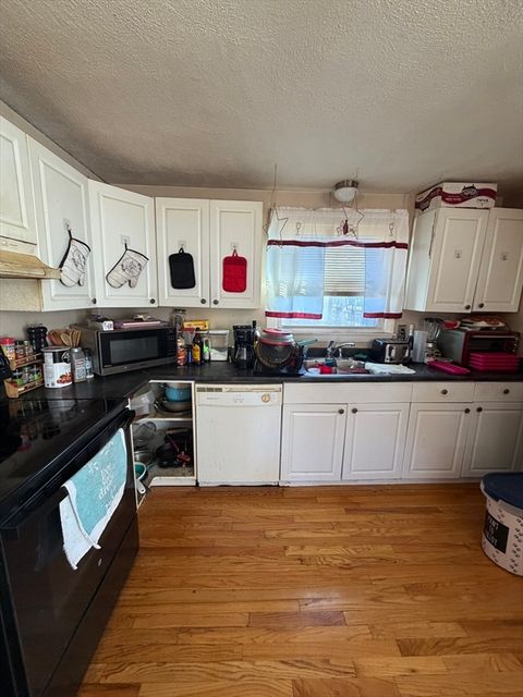 Photo of 276 Fenno St #3, Revere, MA 02151 (MLS # 73461466)