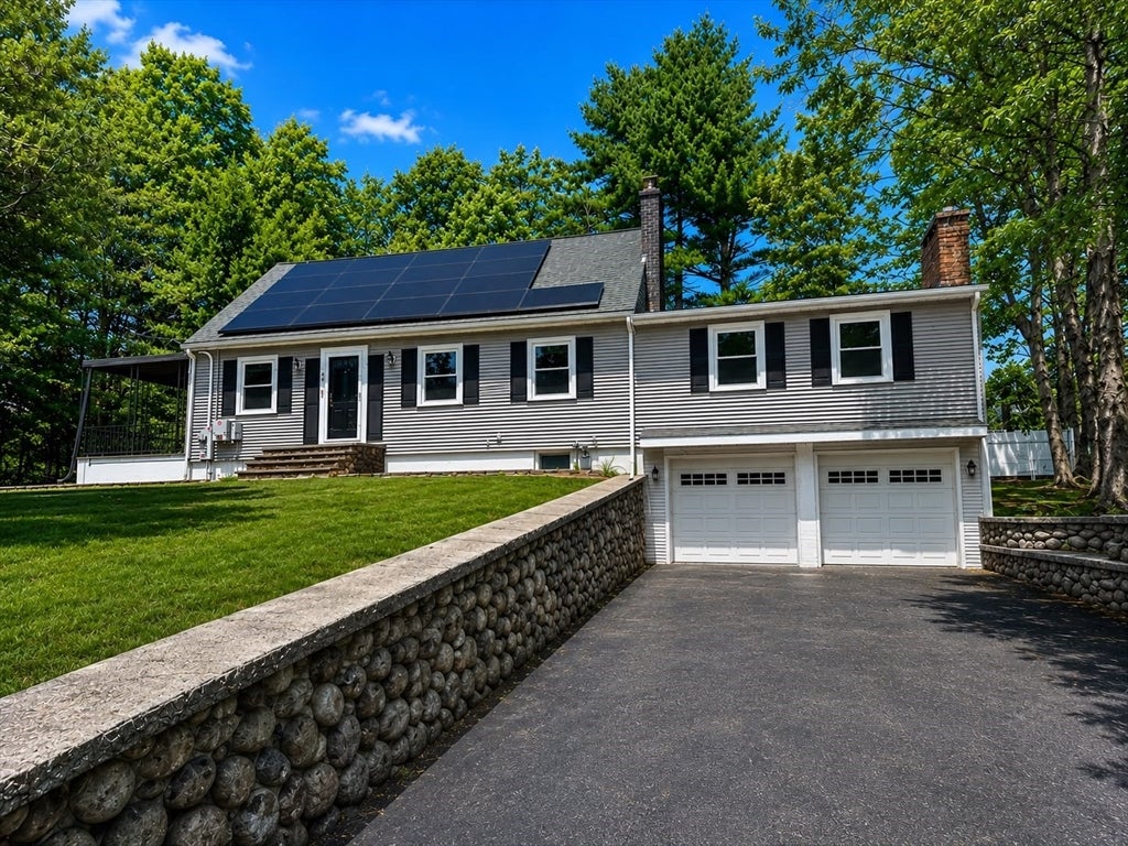 Photo of 40 Neal St, Walpole, MA