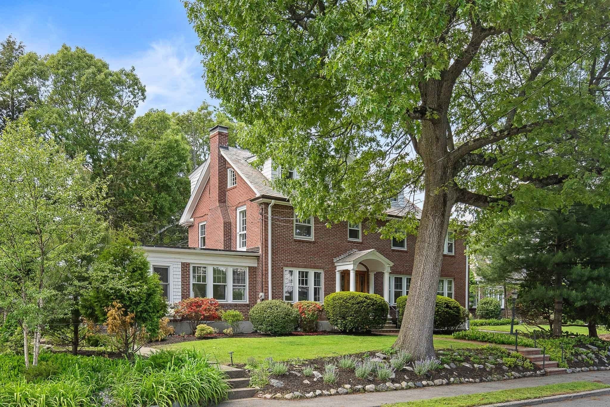 15 Agawam Rd