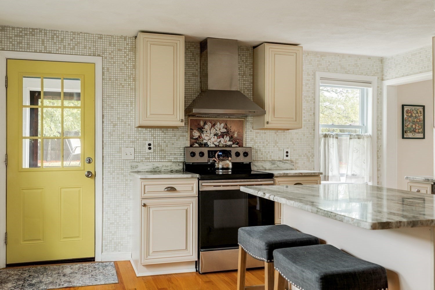 12 Butler St, Medford, MA Photo #6