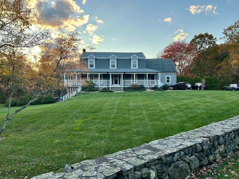 51 Albee Rd Uxbridge MA 01569