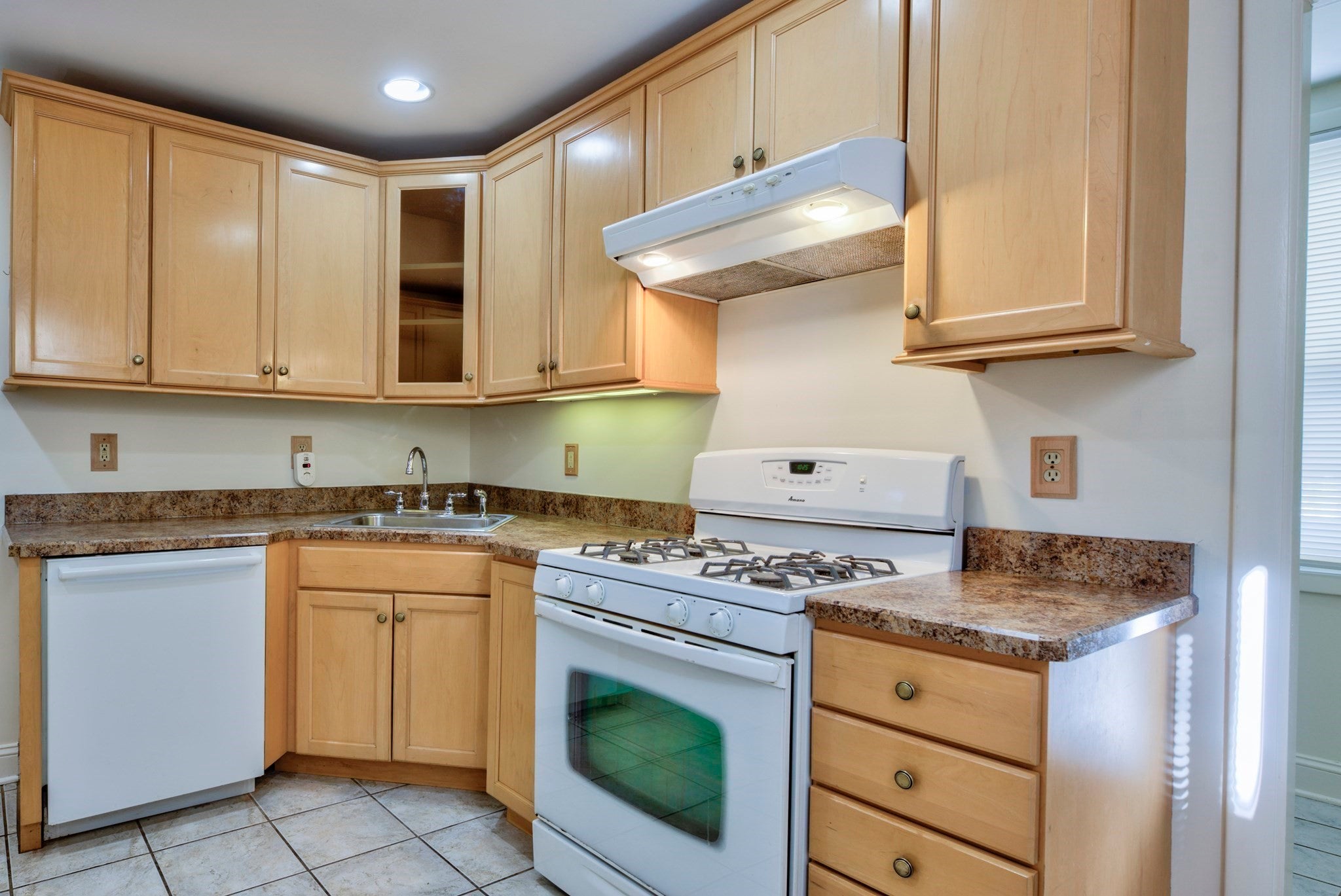 76 Atlantic St, New Bedford, MA, 76 Atlantic St, New Bedford, MA Photo #8