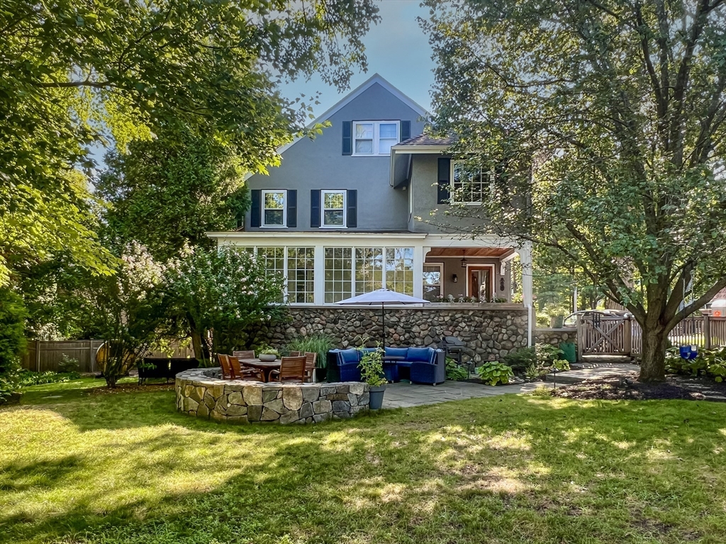 211 Forest St