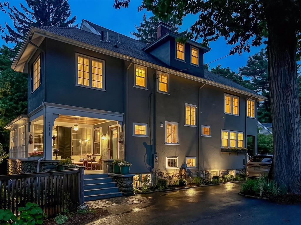 211 Forest St
