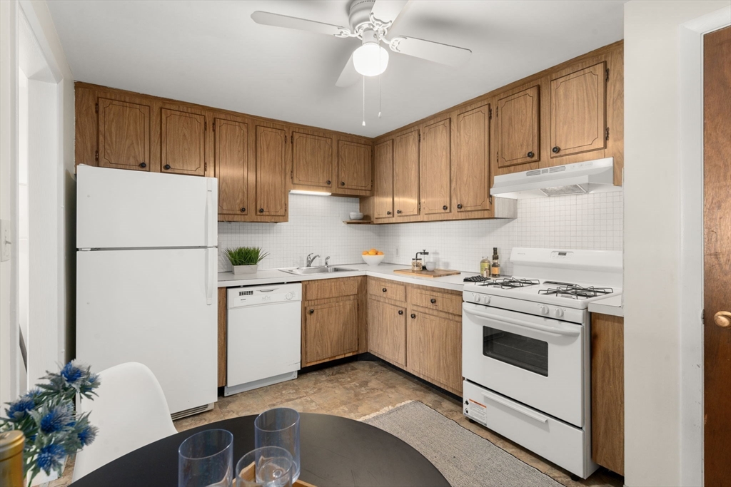 215 Massachusetts Avenue 19 (34)