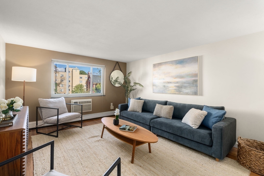 215 Massachusetts Avenue 19 (34)