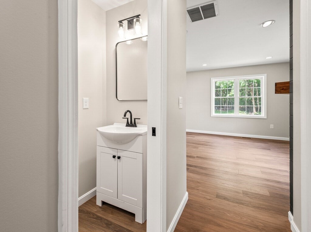 93 Rockland Road #2, Auburn, MA, 93 Rockland Road #2, Auburn, MA Photo #6