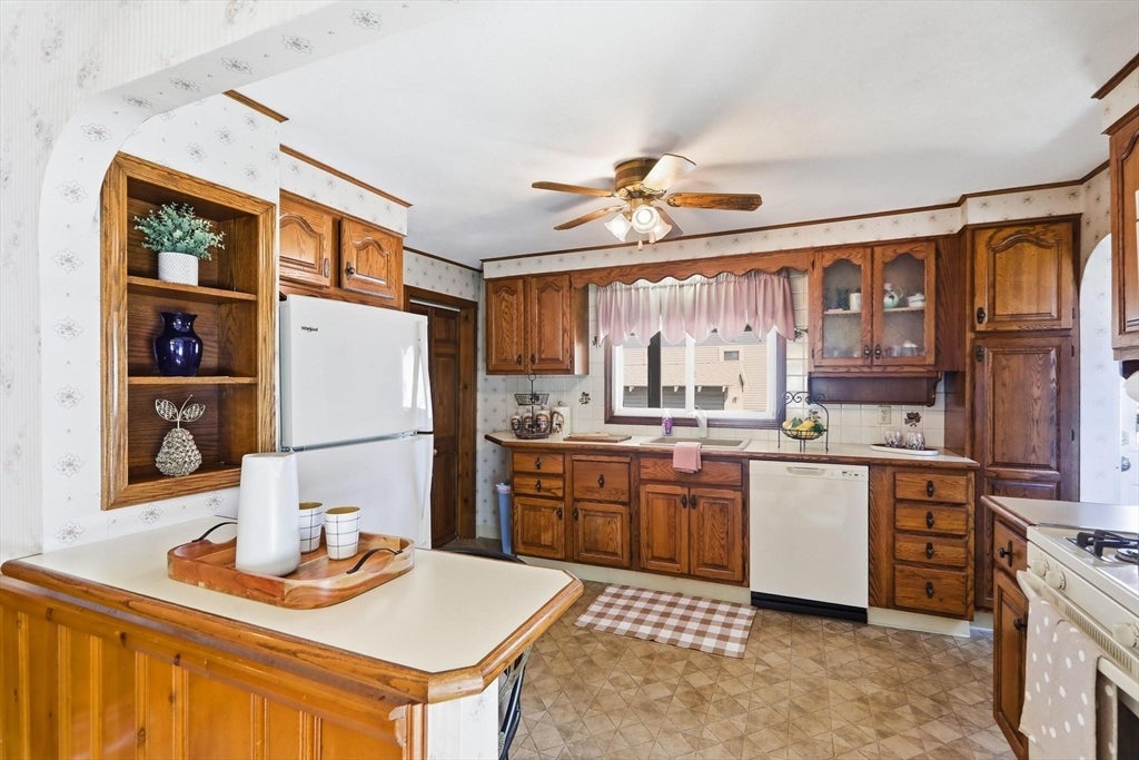 34 Avon St, Saugus, MA, 34 Avon St, Saugus, MA Photo #15