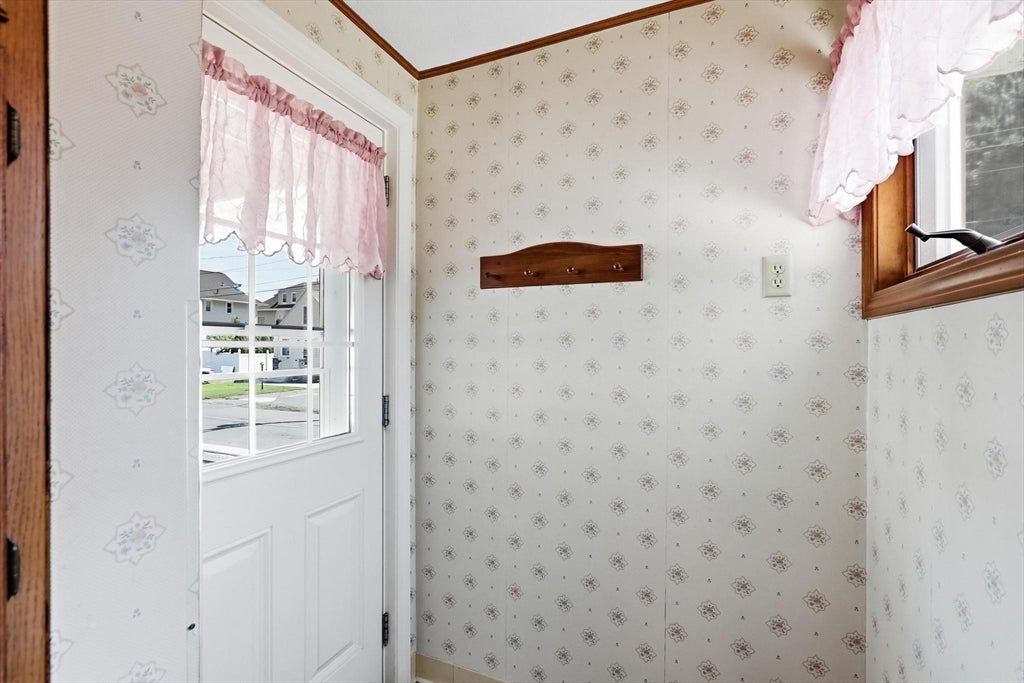 34 Avon St, Saugus, MA, 34 Avon St, Saugus, MA Photo #11
