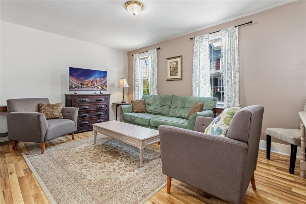 24 Vestry St