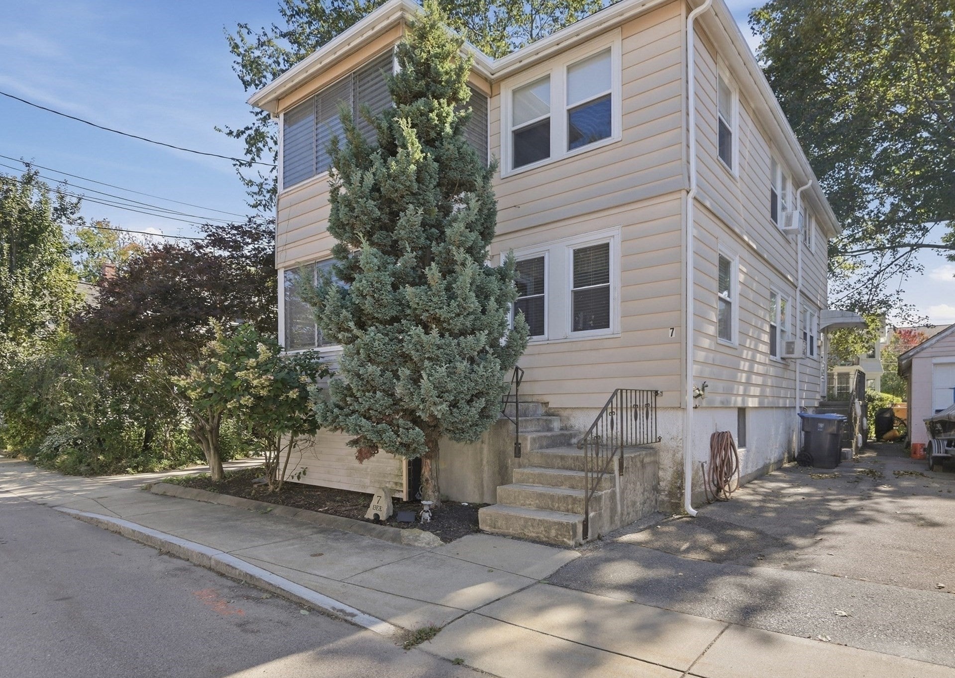 Photo of 7 Bee Street, Natick, MA