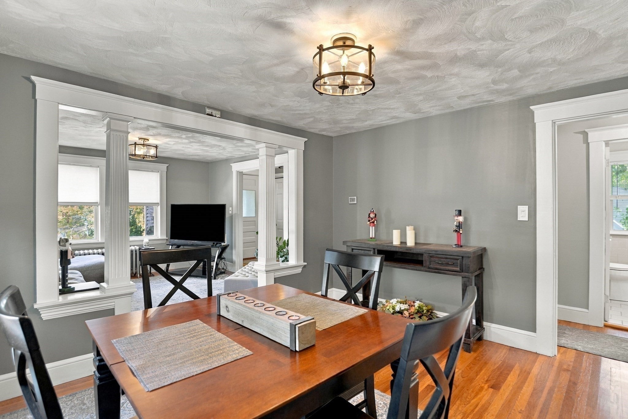 7 Bee Street B