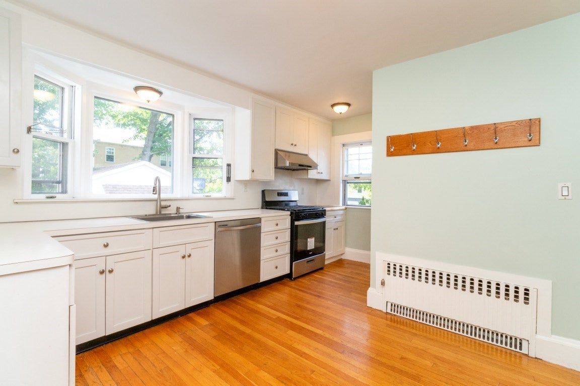 142 Jackson St, Newton MA 02459