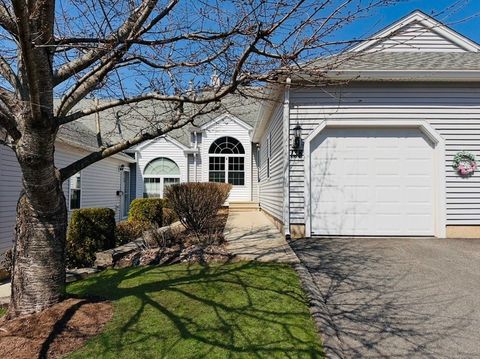 138 Brookfield Ln 138 Agawam MA 01001