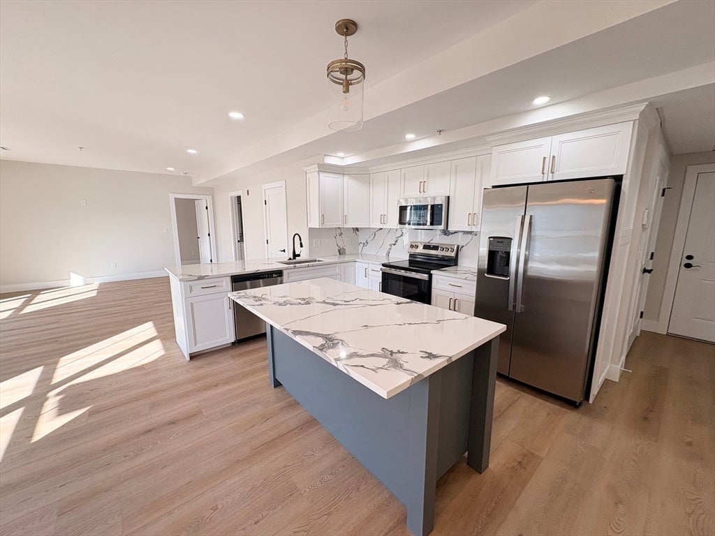 441 Washington St 203