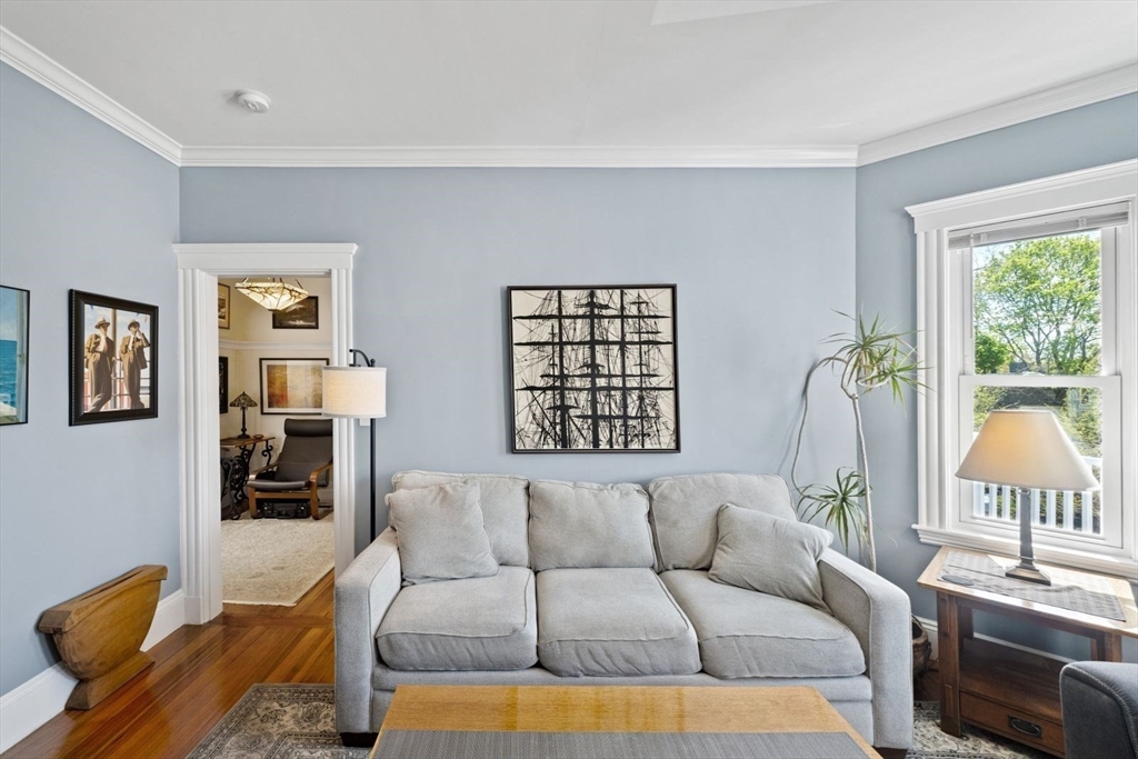 38 Roseclair St. 3
