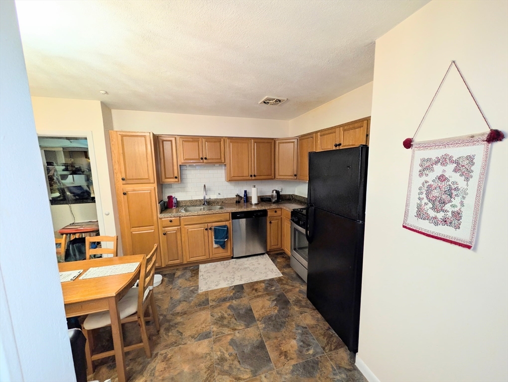 80 Walnut St 412