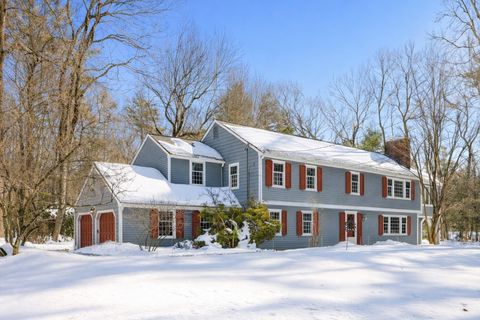 516 Cross Street Carlisle MA 01741