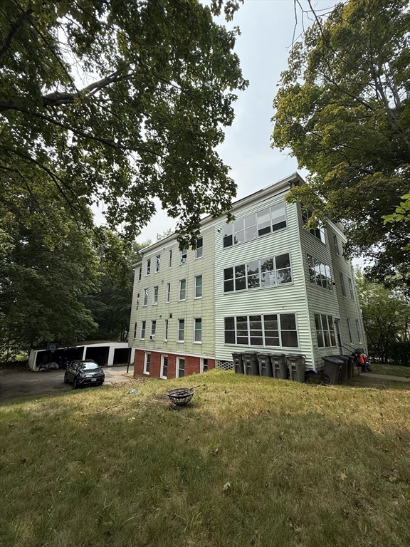 378 Parker St