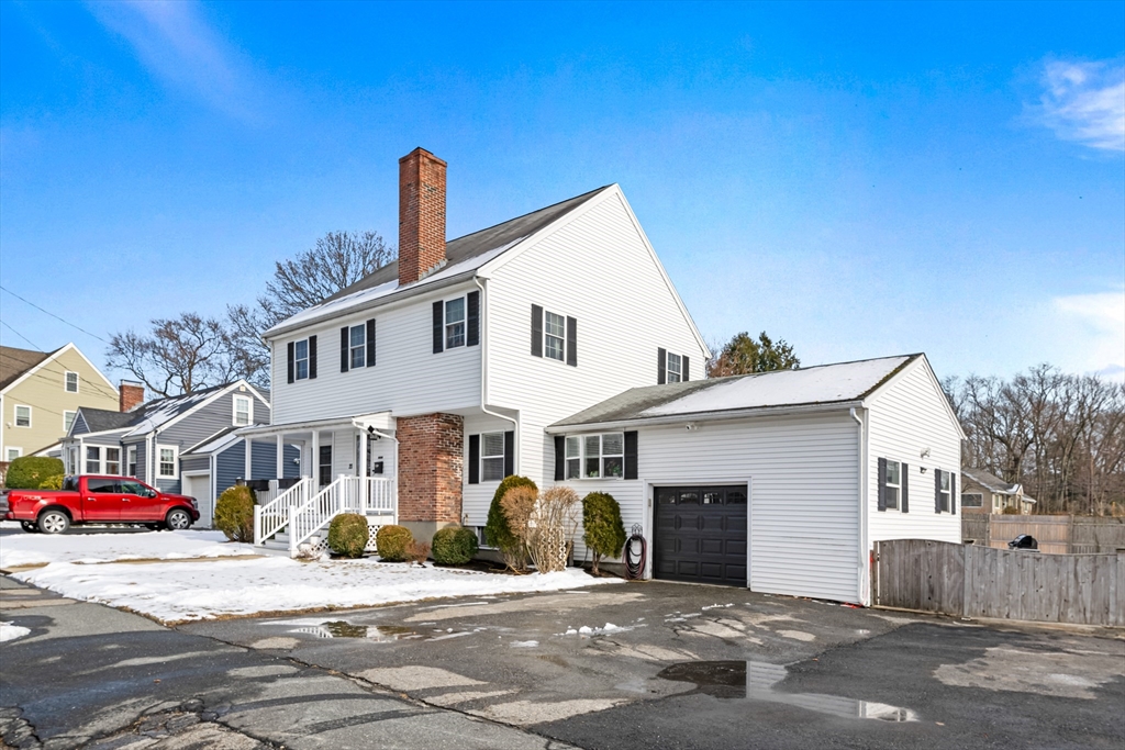 22 Aberdeen Ave