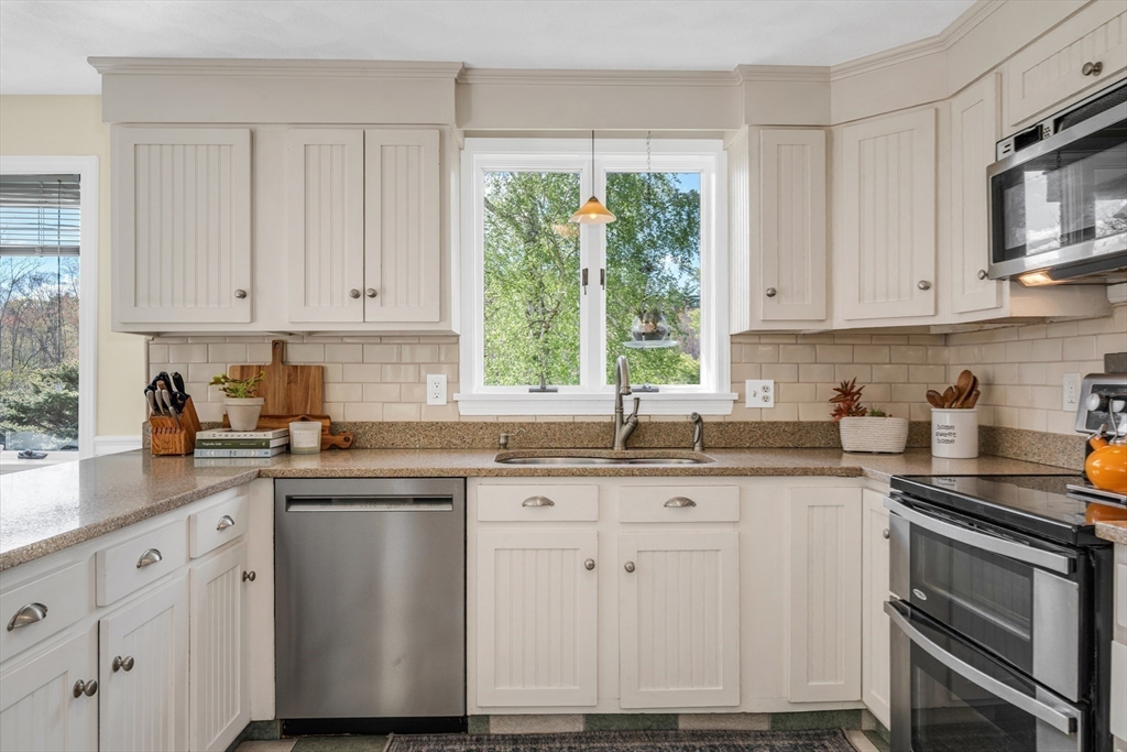 399 Wethersfield St, Rowley, MA Photo #18