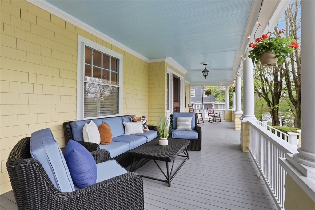 216 Highland Avenue