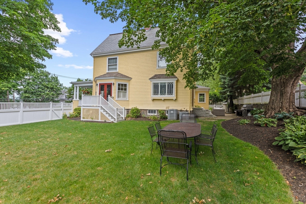 216 Highland Avenue