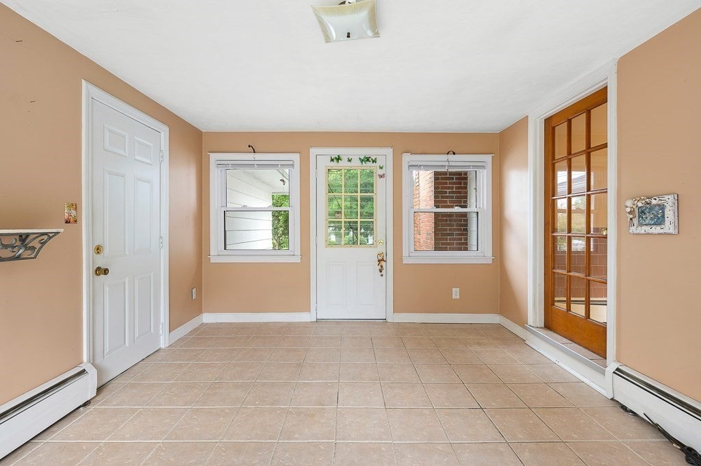 11 Lyndale Rd, Worcester, MA, 11 Lyndale Rd, Worcester, MA Photo #24